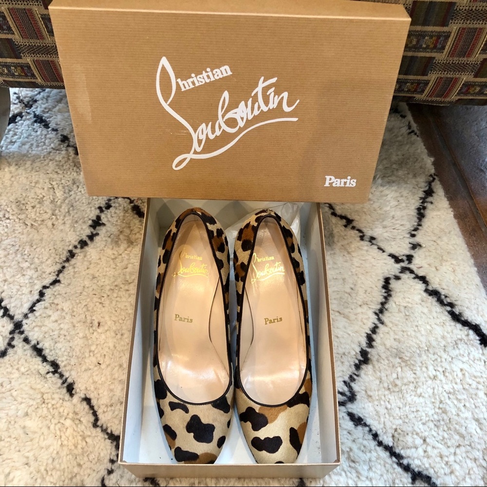 🎉HP🎉Christian Louboutin Cow Print Calf Hair Pump